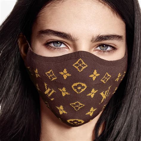 precio mascarilla louis vuitton|Louis Vuitton's $480 face mask.